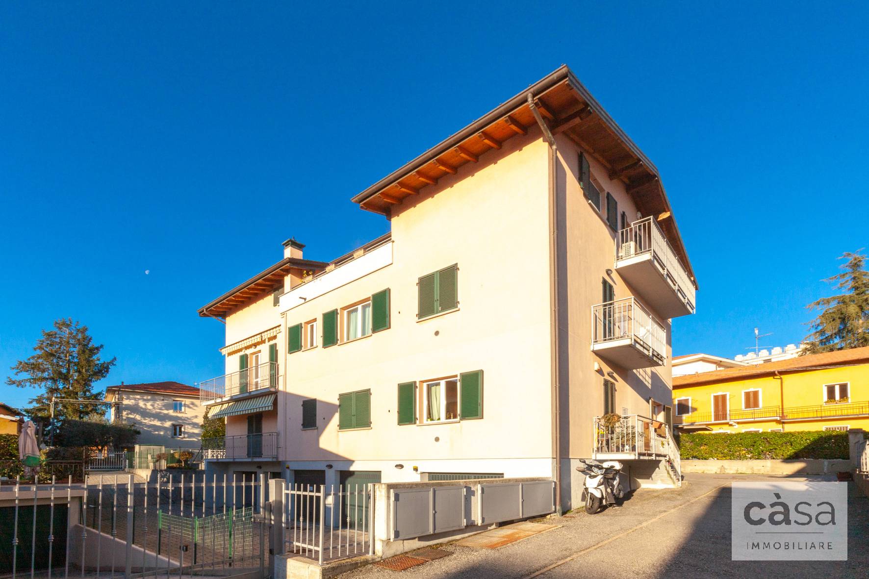 Appartamento in affitto a Varese, Bizzozzero