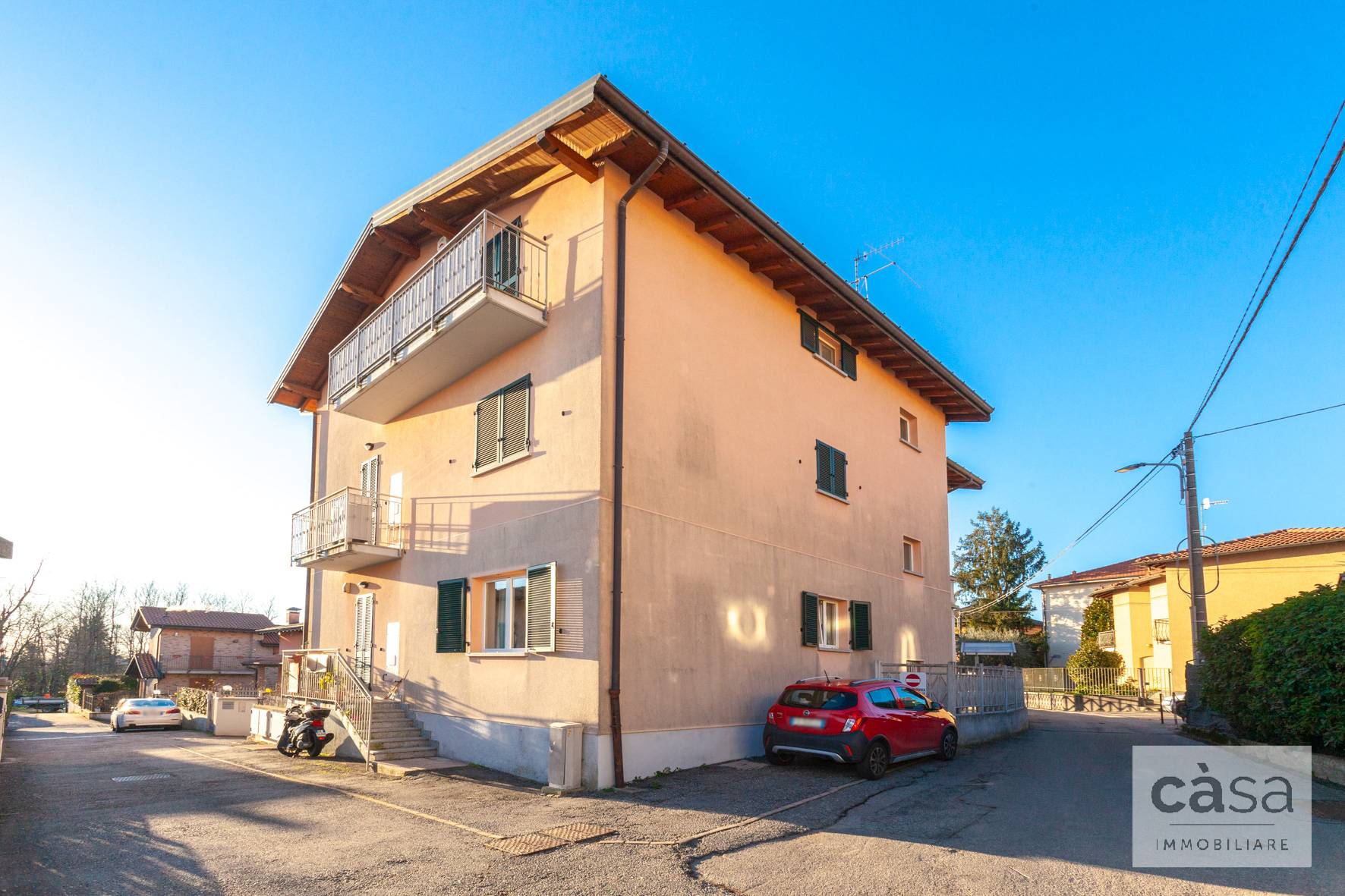 Appartamento in affitto a Varese, Bizzozzero