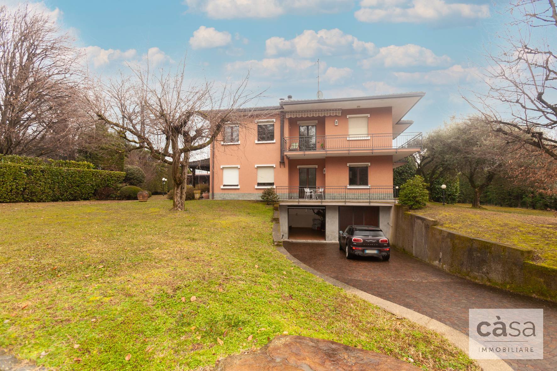 Villa in vendita a Clivio