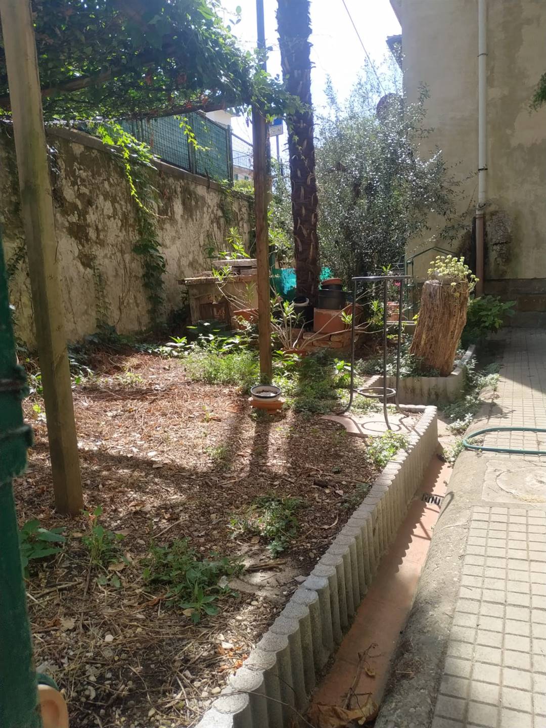 Quadrilocale da ristrutturare, Firenze poggetto