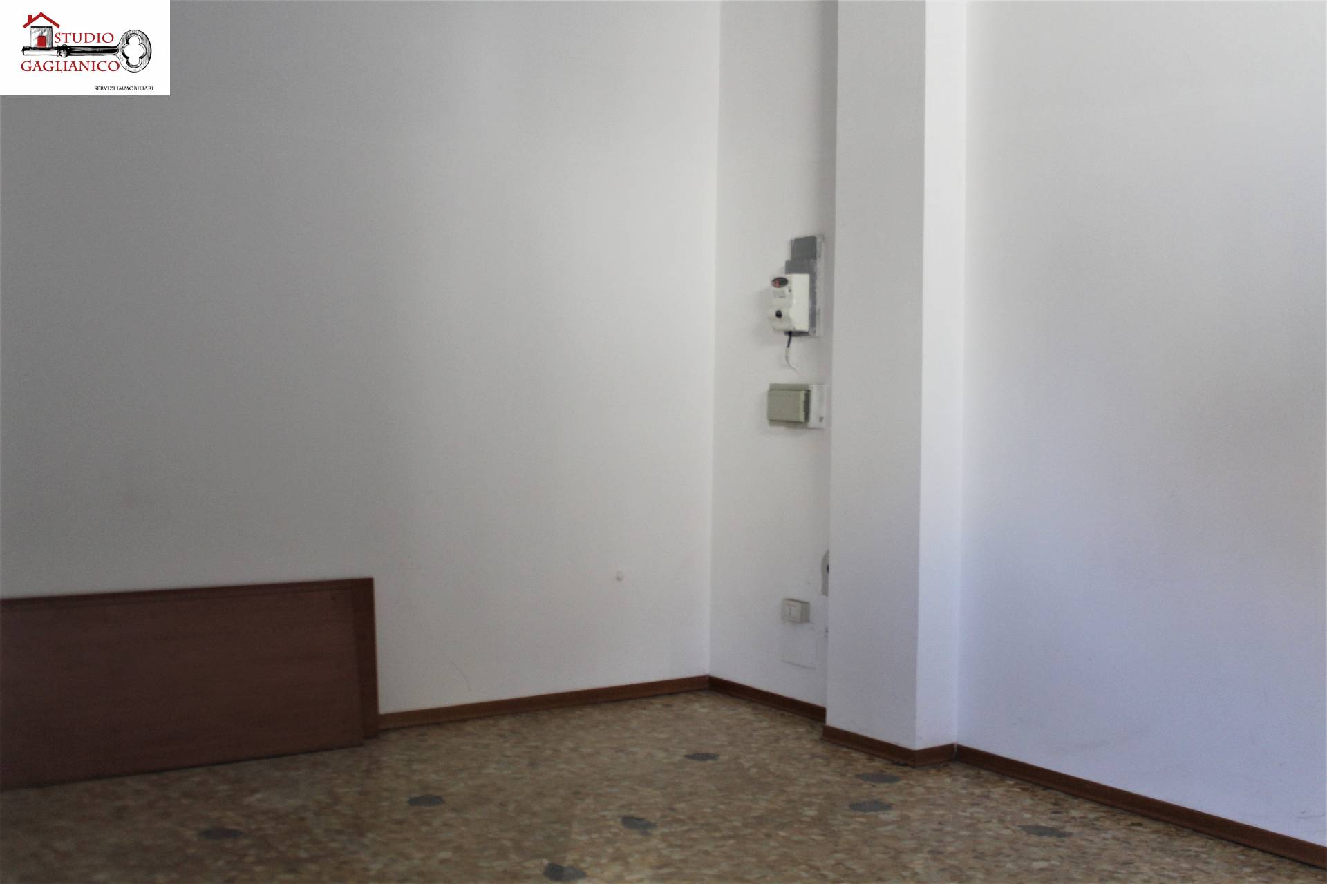 Locale commerciale in vendita a Gaglianico