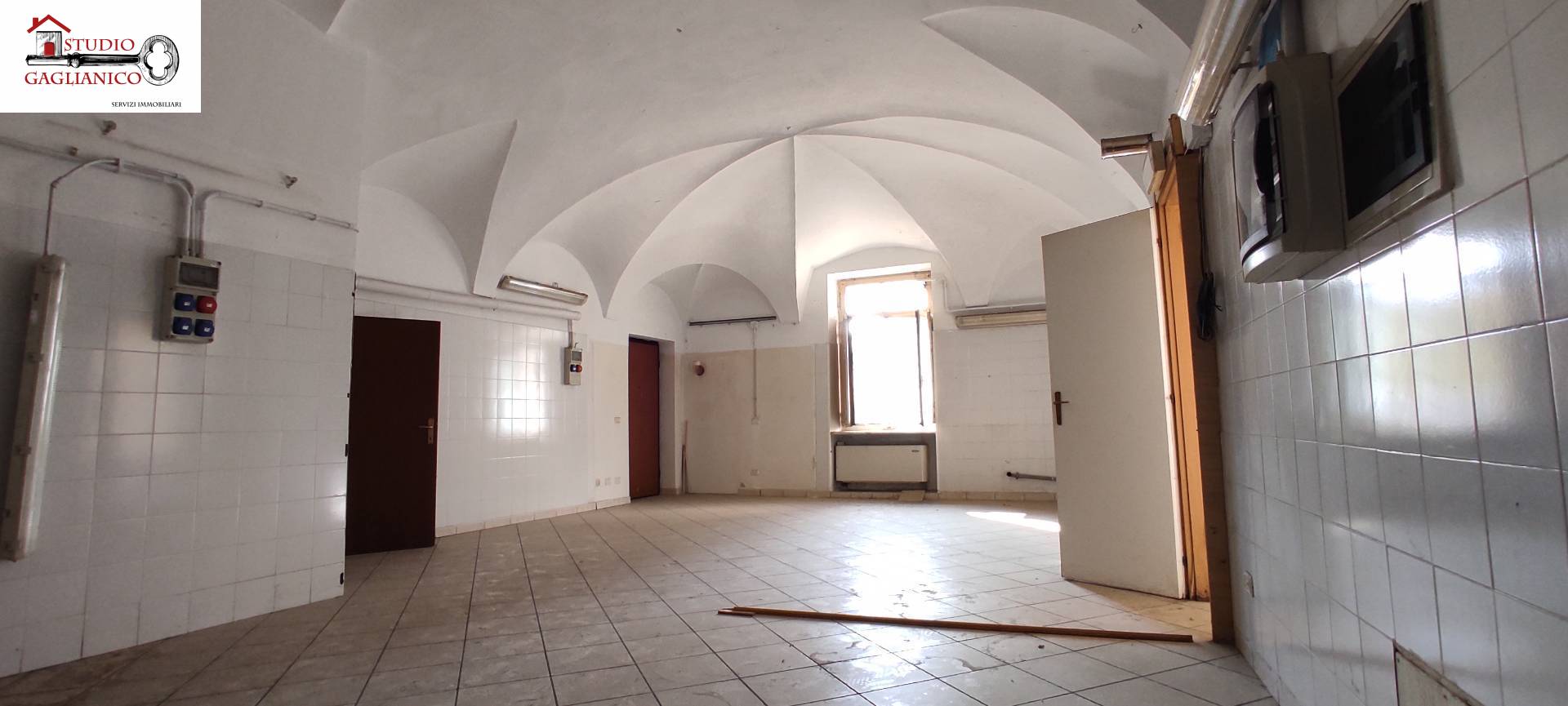 Locale commerciale in affitto a Biella