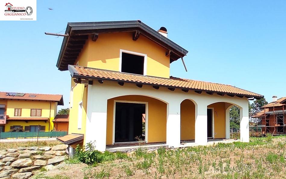 Villa in vendita a Cerrione