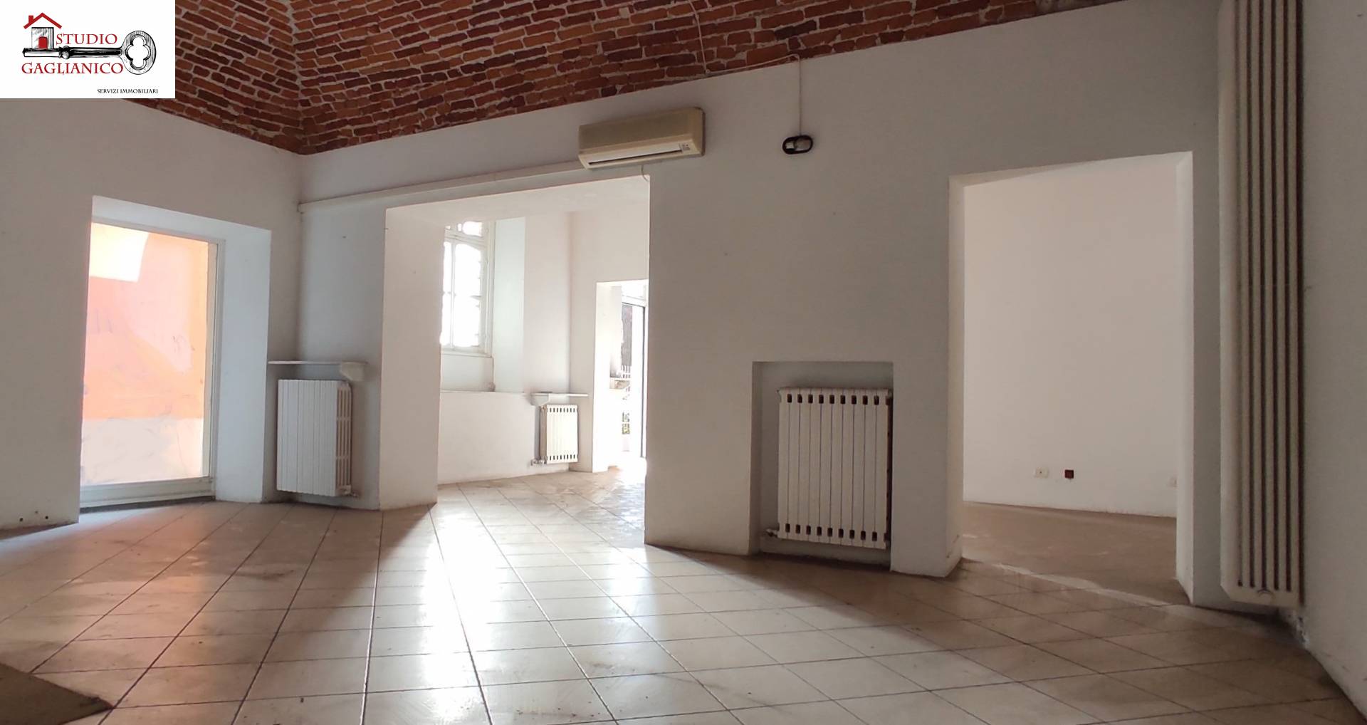 Locale commerciale in affitto a Biella