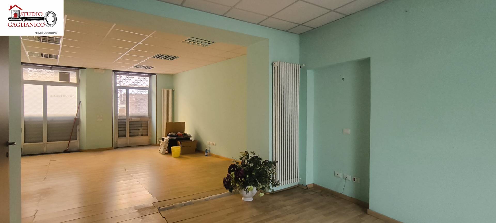 Locale commerciale in affitto a Biella, Centro