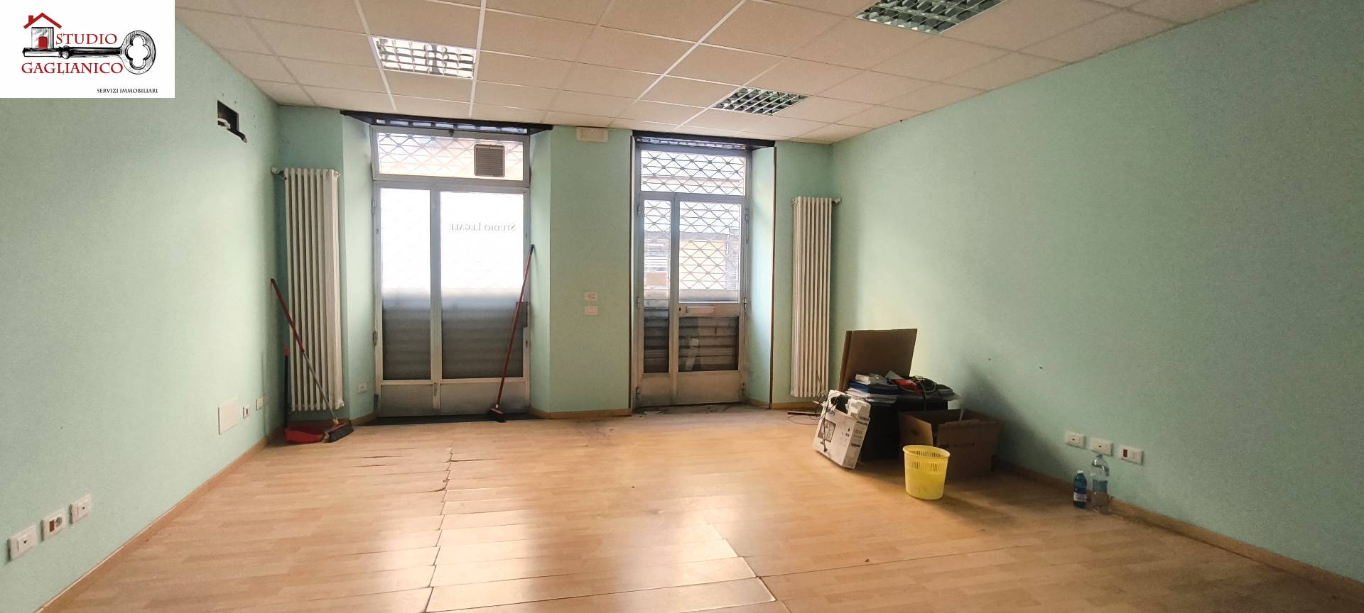 Locale commerciale in affitto a Biella, Centro