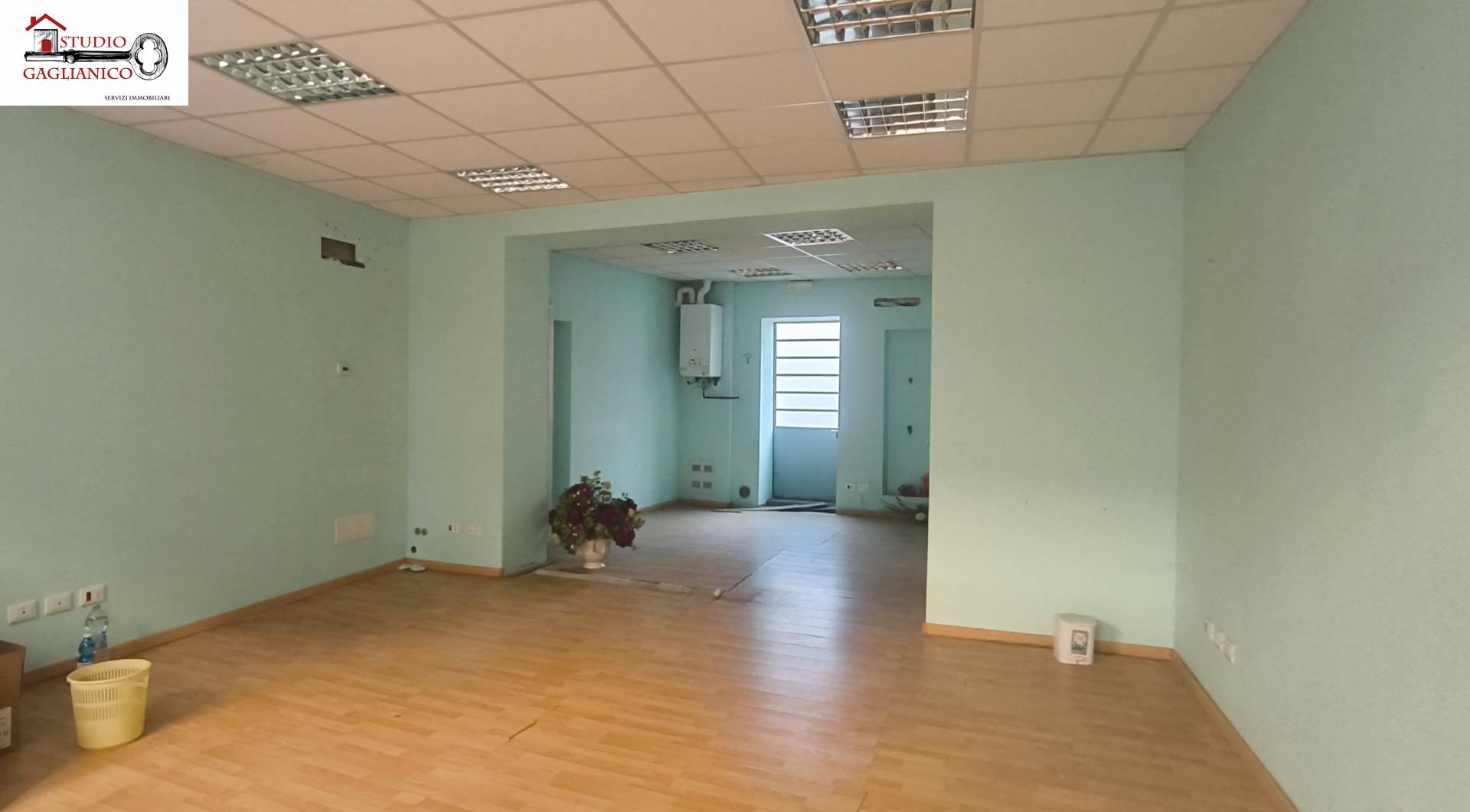 Locale commerciale in affitto a Biella, Centro