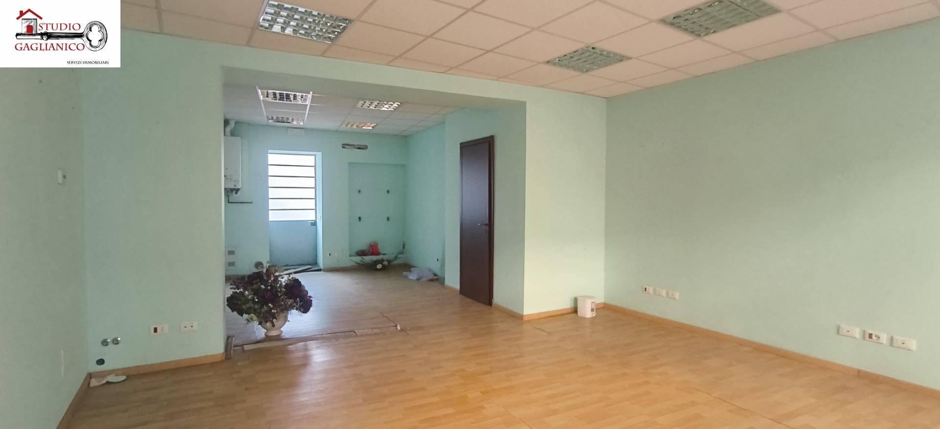 Locale commerciale in affitto a Biella, Centro