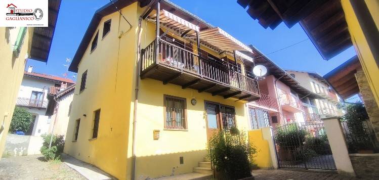 Casa di corte in vendita a Pollone, Burcina. Cantone Trotti