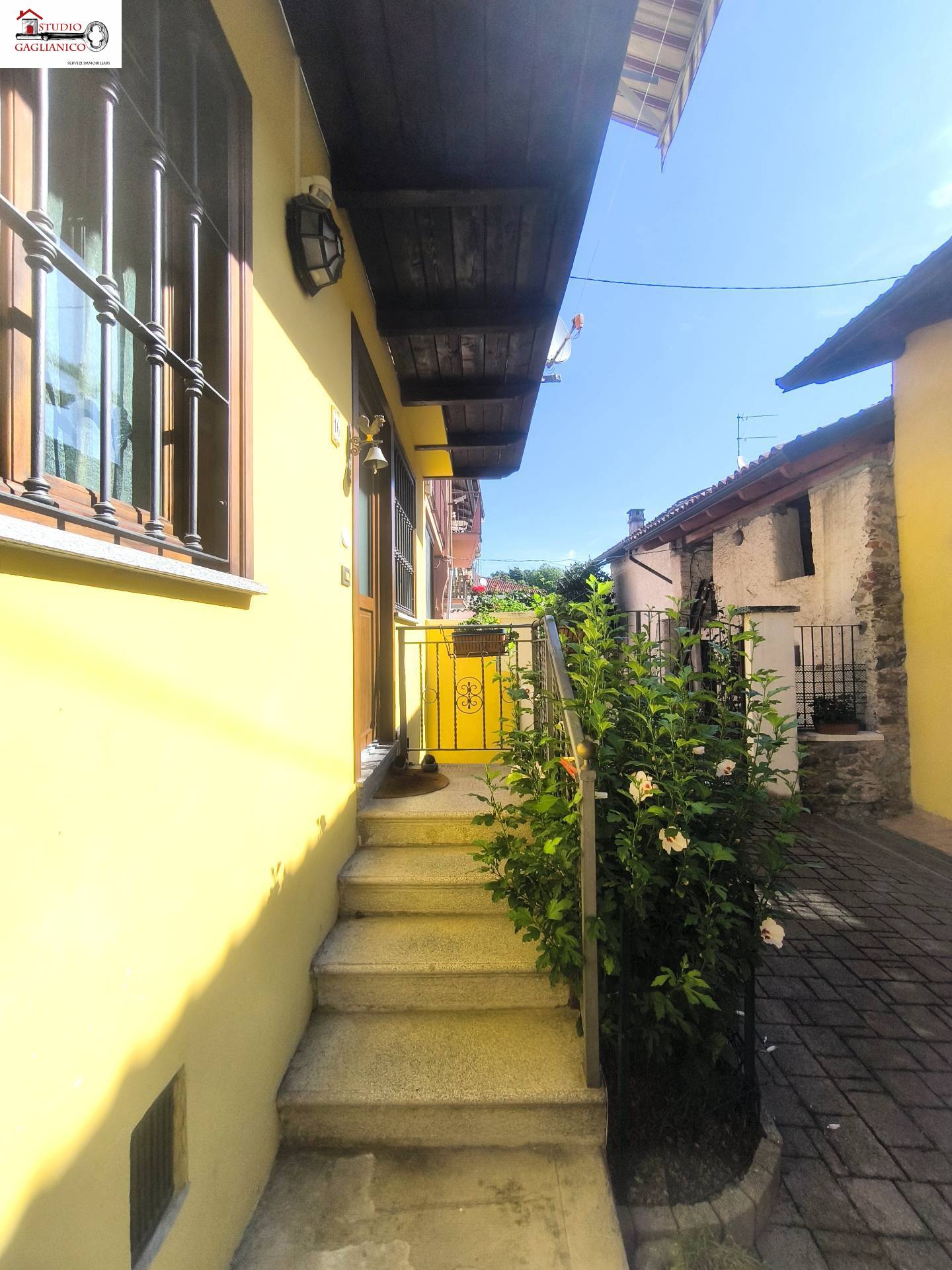 Casa di corte in vendita a Pollone, Burcina. Cantone Trotti