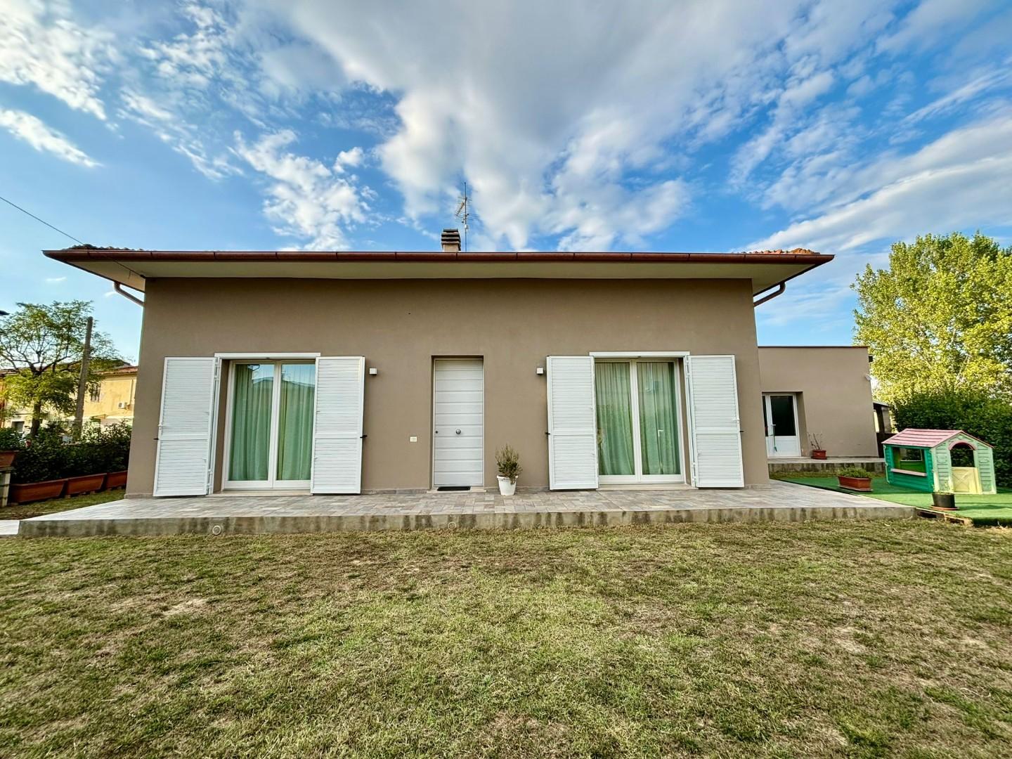 Casa indipendente con giardino a Ponsacco