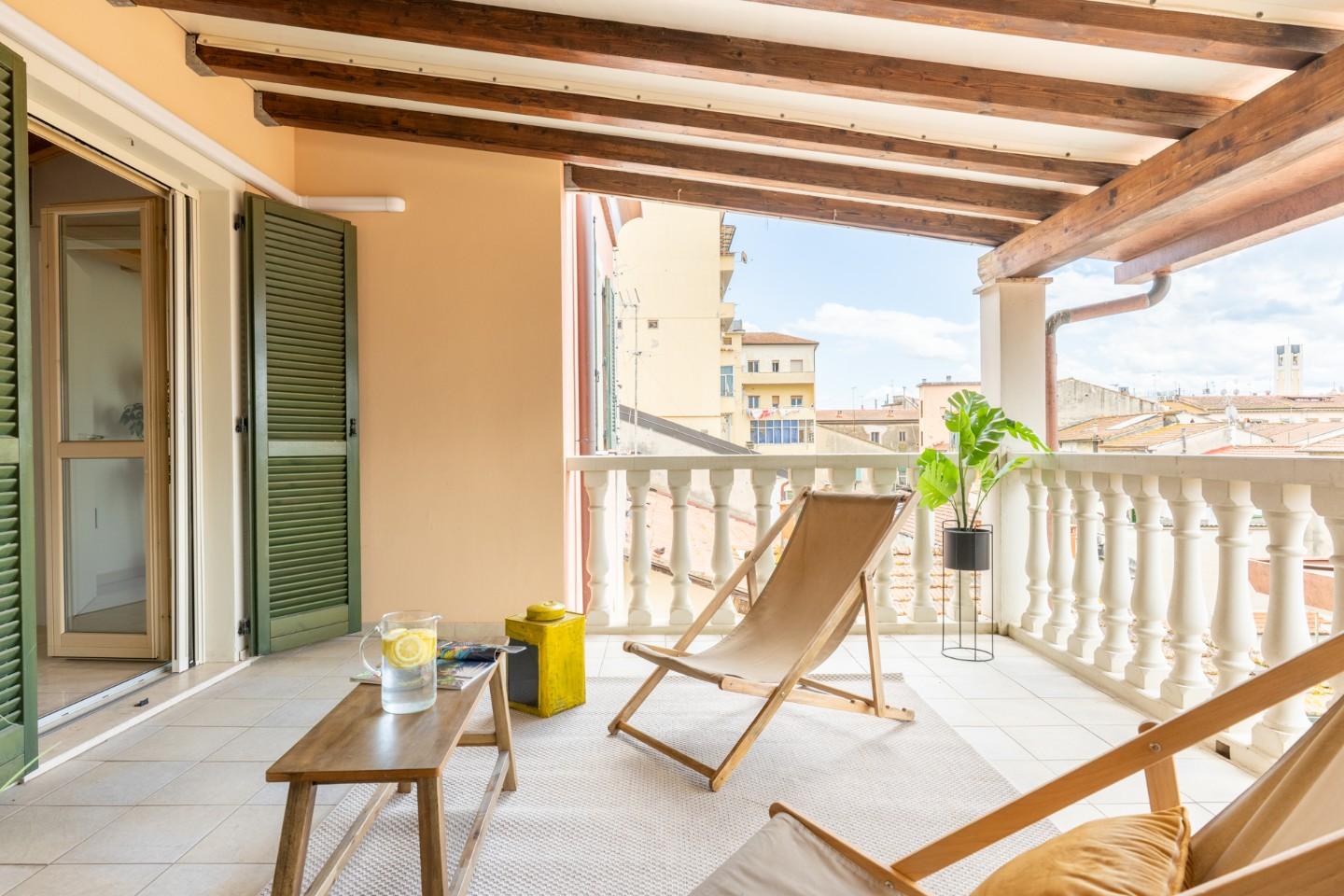 Attico con terrazzo a Pontedera