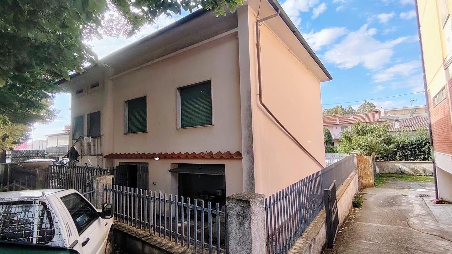 Casa indipendente in vendita, Santa Maria a Monte montecalvoli basso