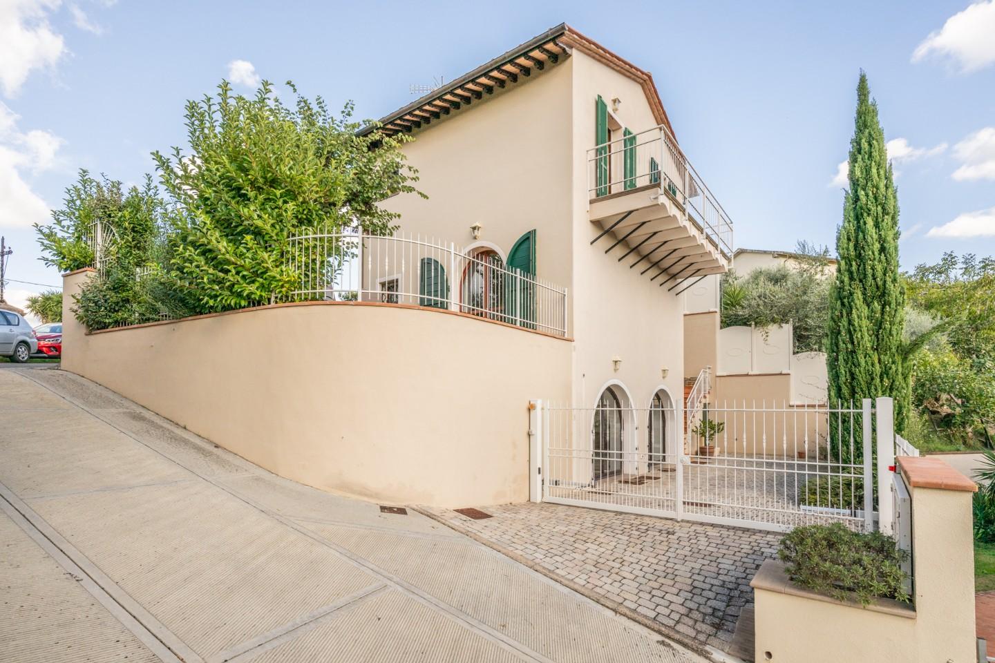 Villa con giardino, Terricciola soiana