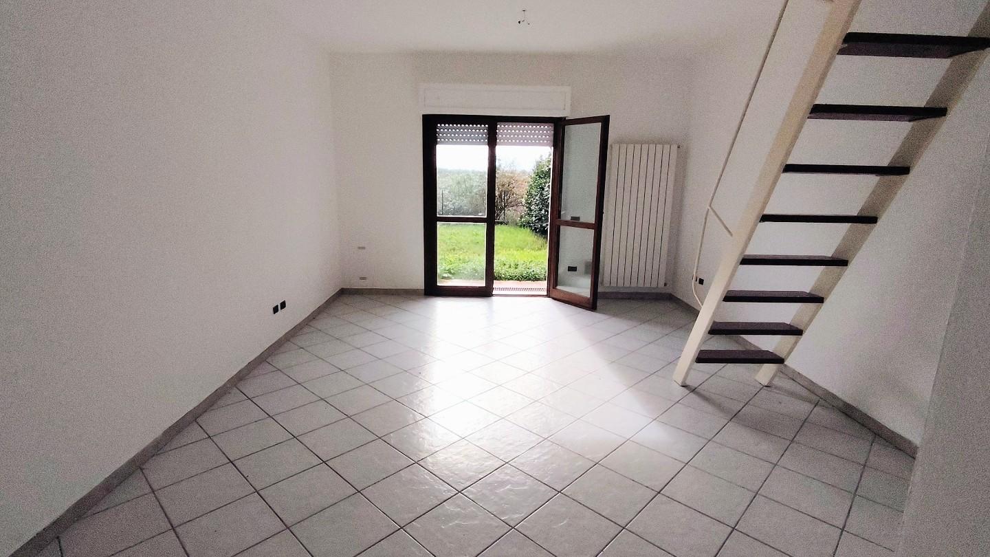 Monolocale con giardino, Pontedera la borra