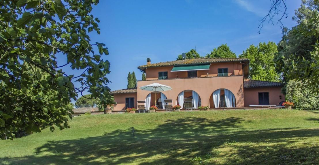 Villa con giardino a Capannoli