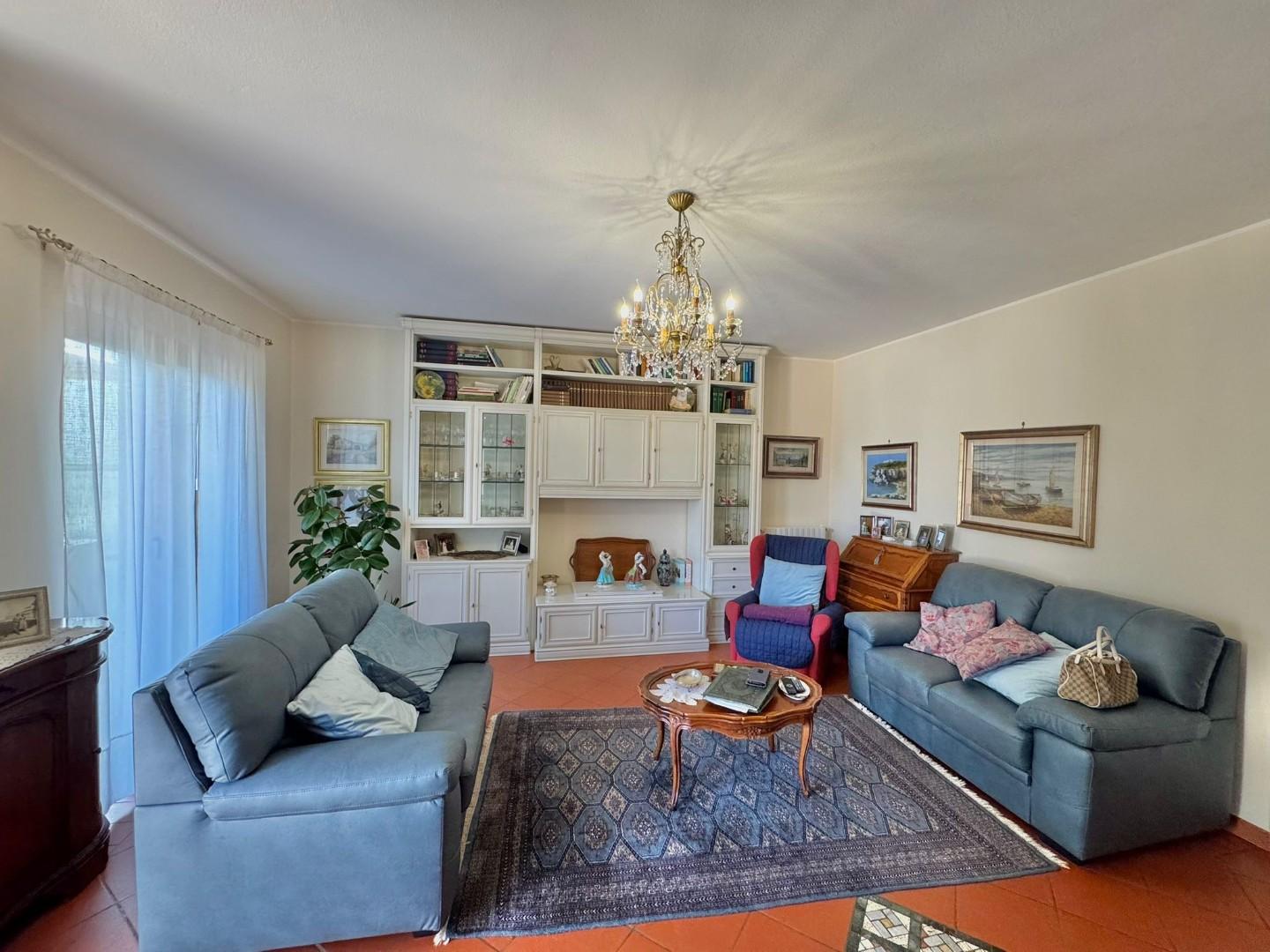 Villa con giardino a Ponsacco