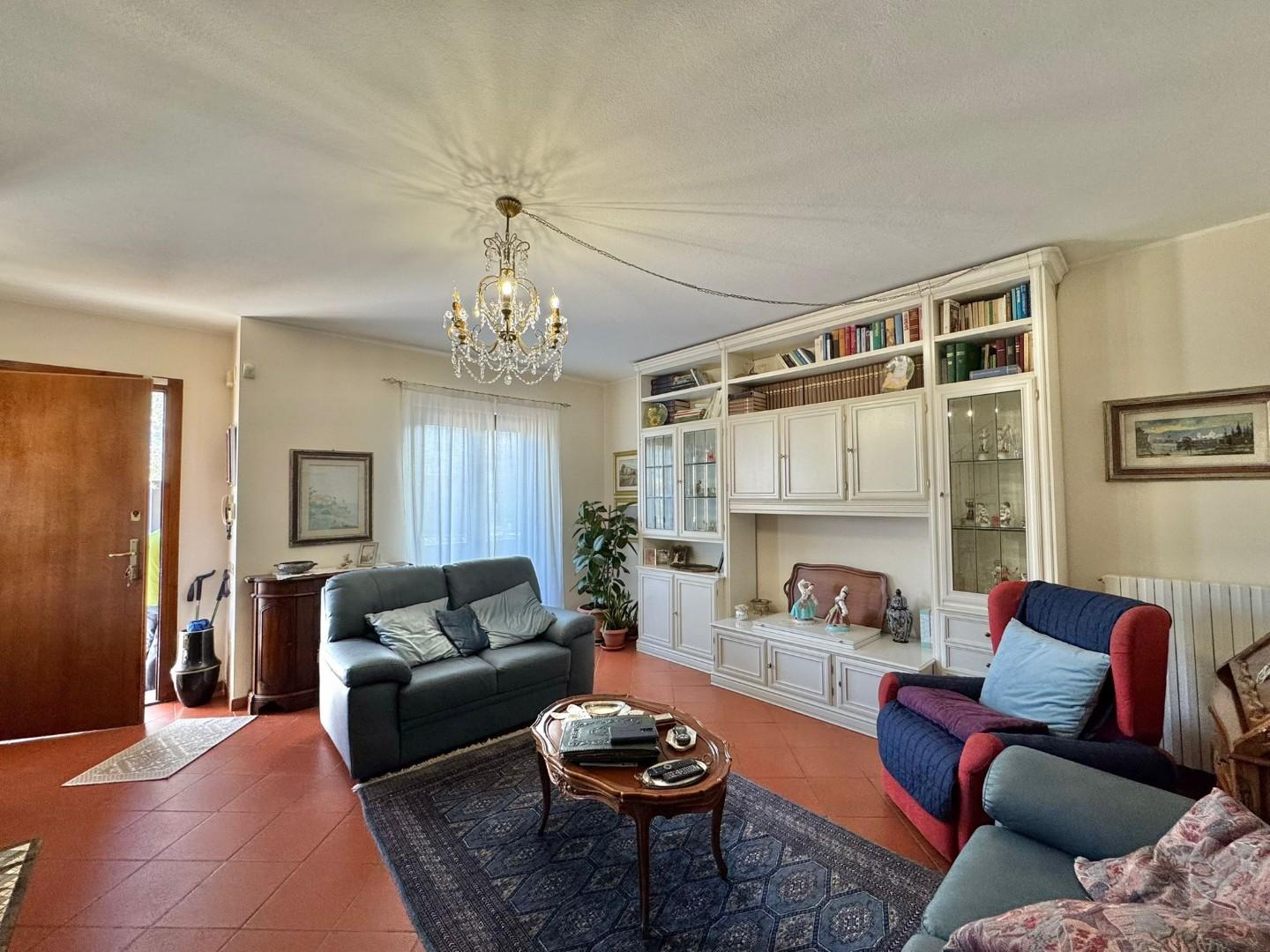 Villa con giardino a Ponsacco