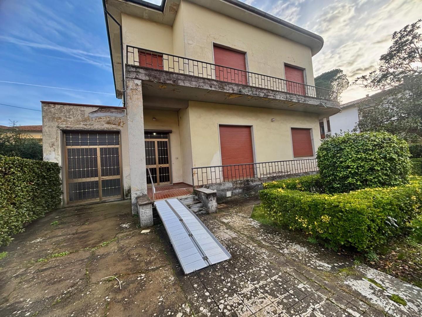 Villa con giardino a Santa Croce sull'Arno