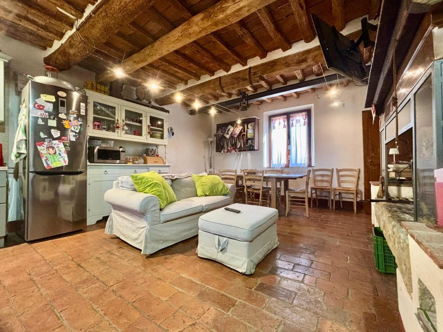 Casa indipendente con giardino, Palaia forcoli