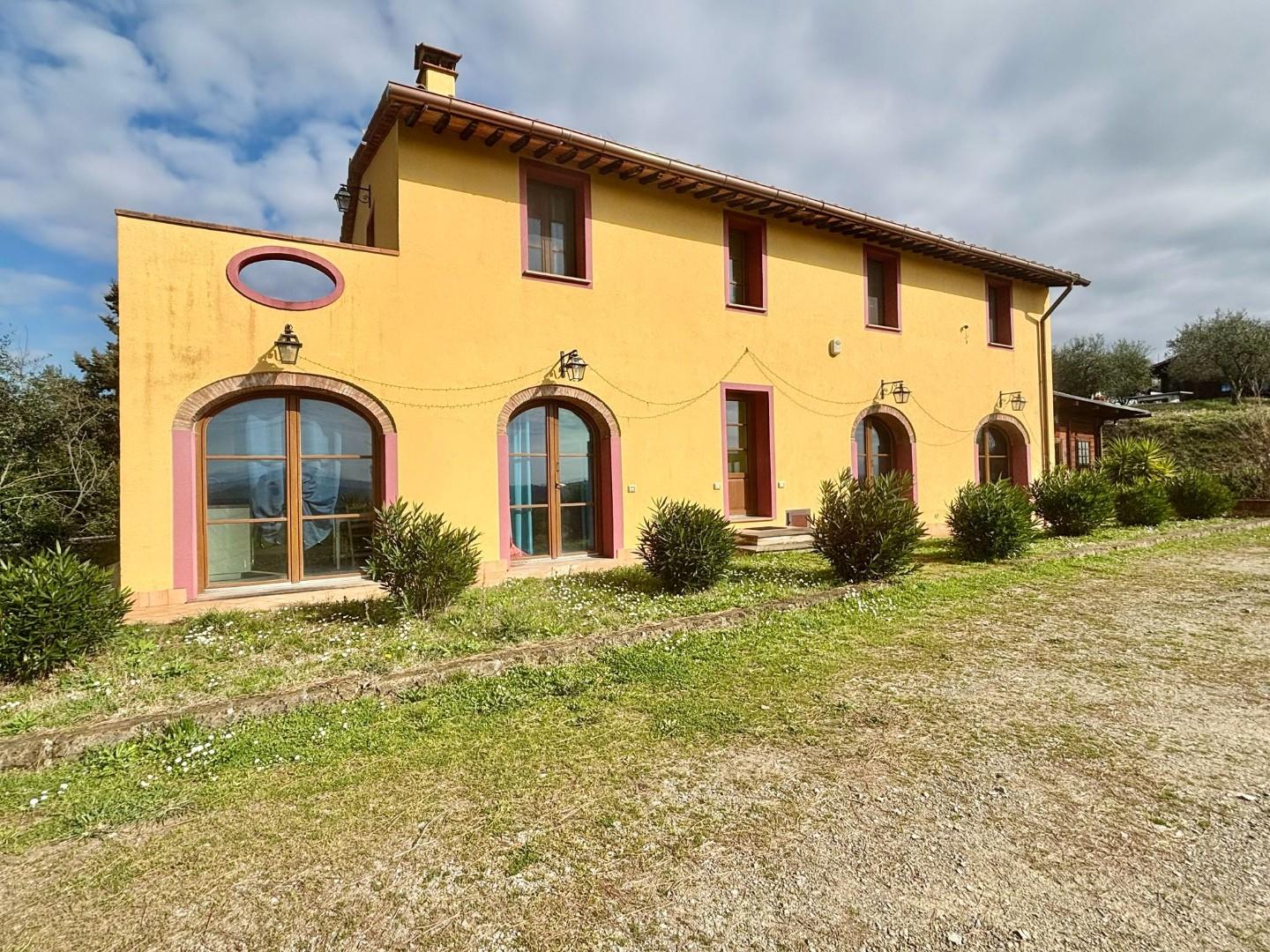 Rustico con giardino a Palaia