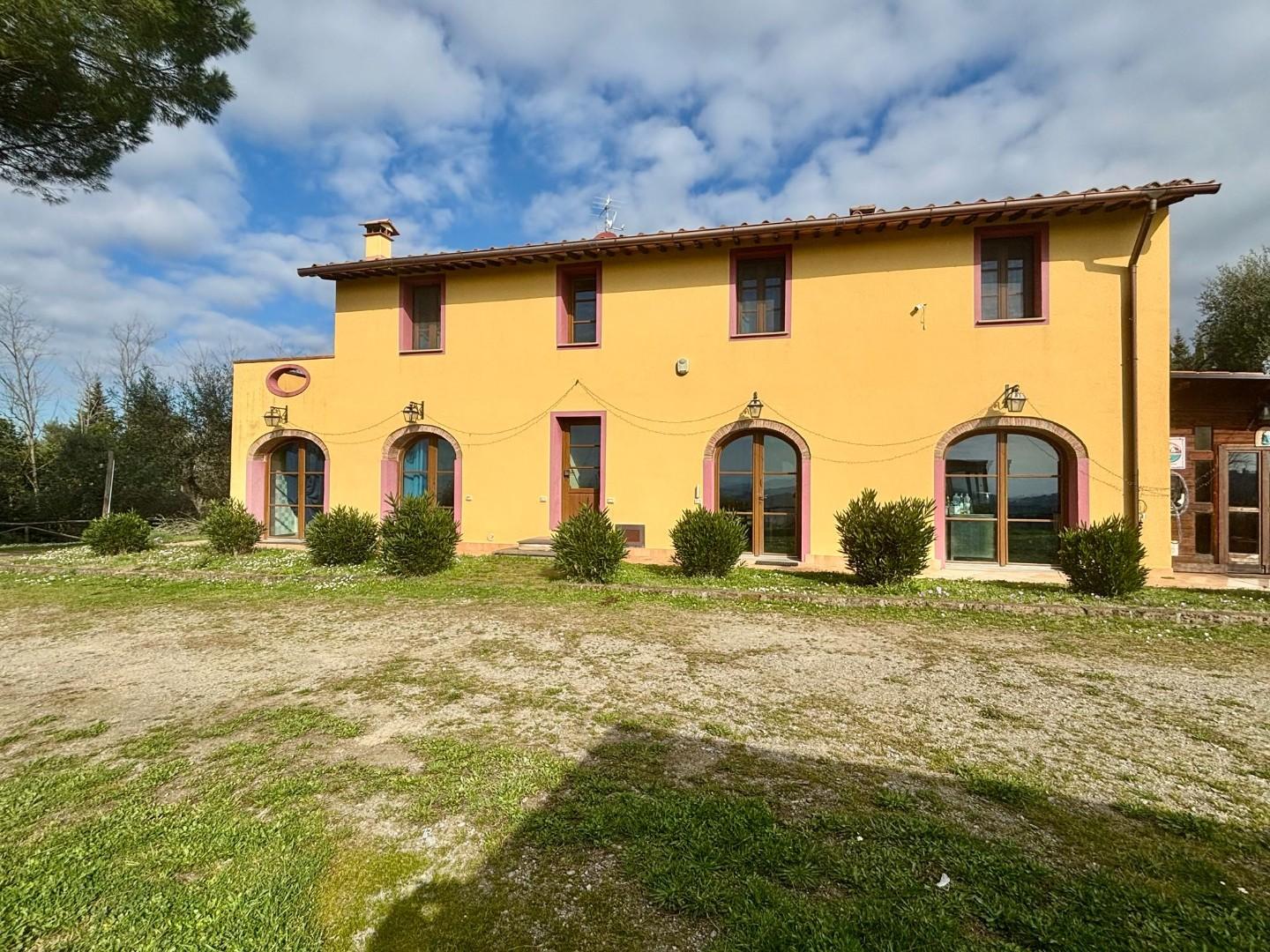 Rustico con giardino a Palaia