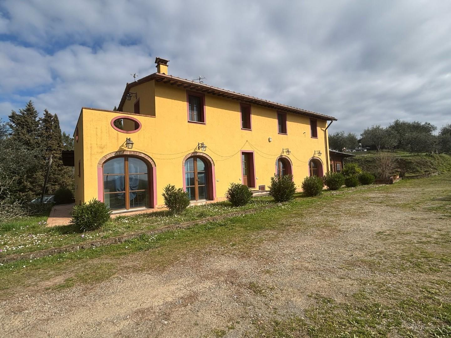 Rustico con giardino a Palaia