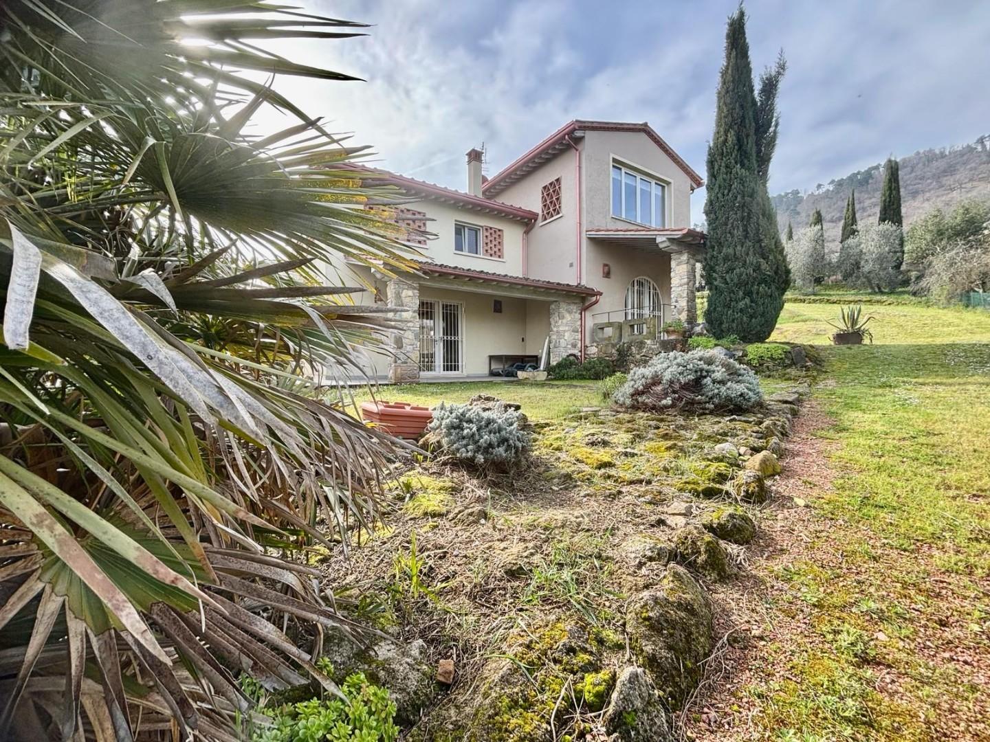 Villa con giardino, Chianni rivalto