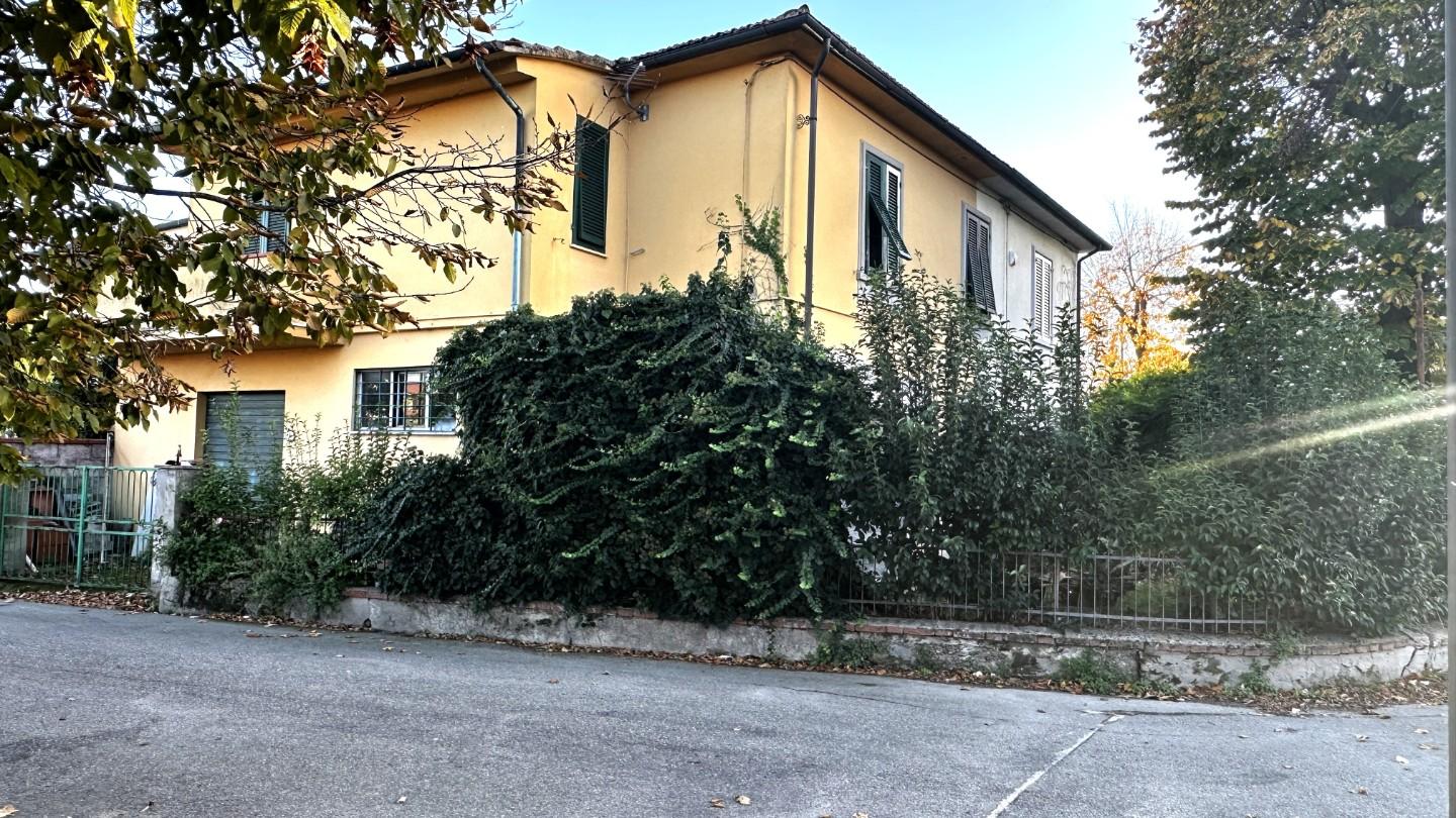 Casa indipendente con terrazzo a Ponsacco
