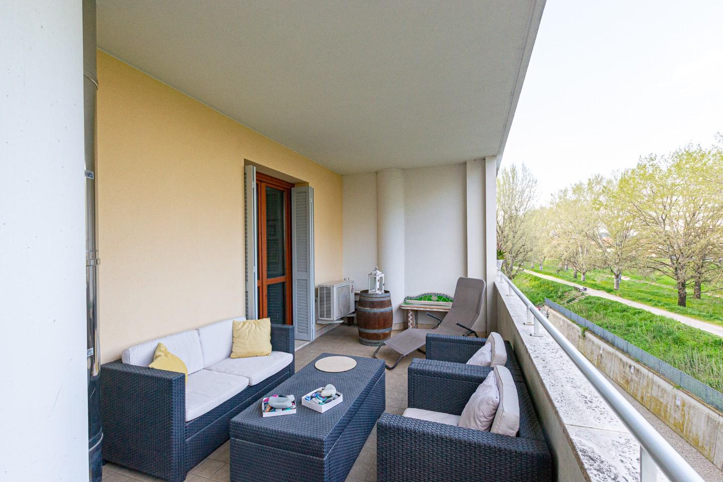 Trilocale con terrazzo a Pontedera