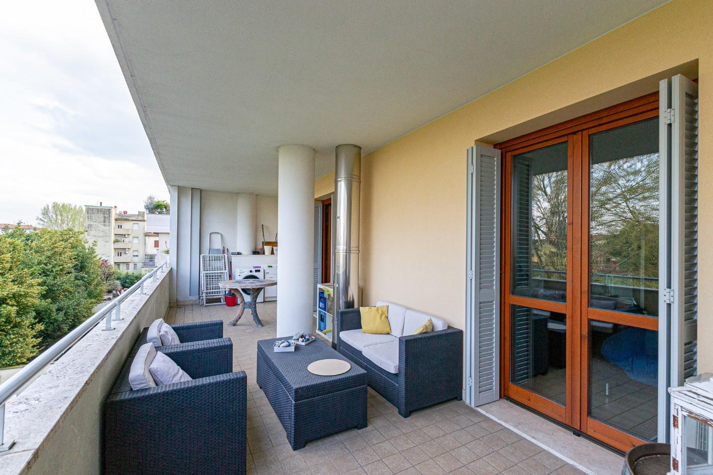 Trilocale con terrazzo a Pontedera