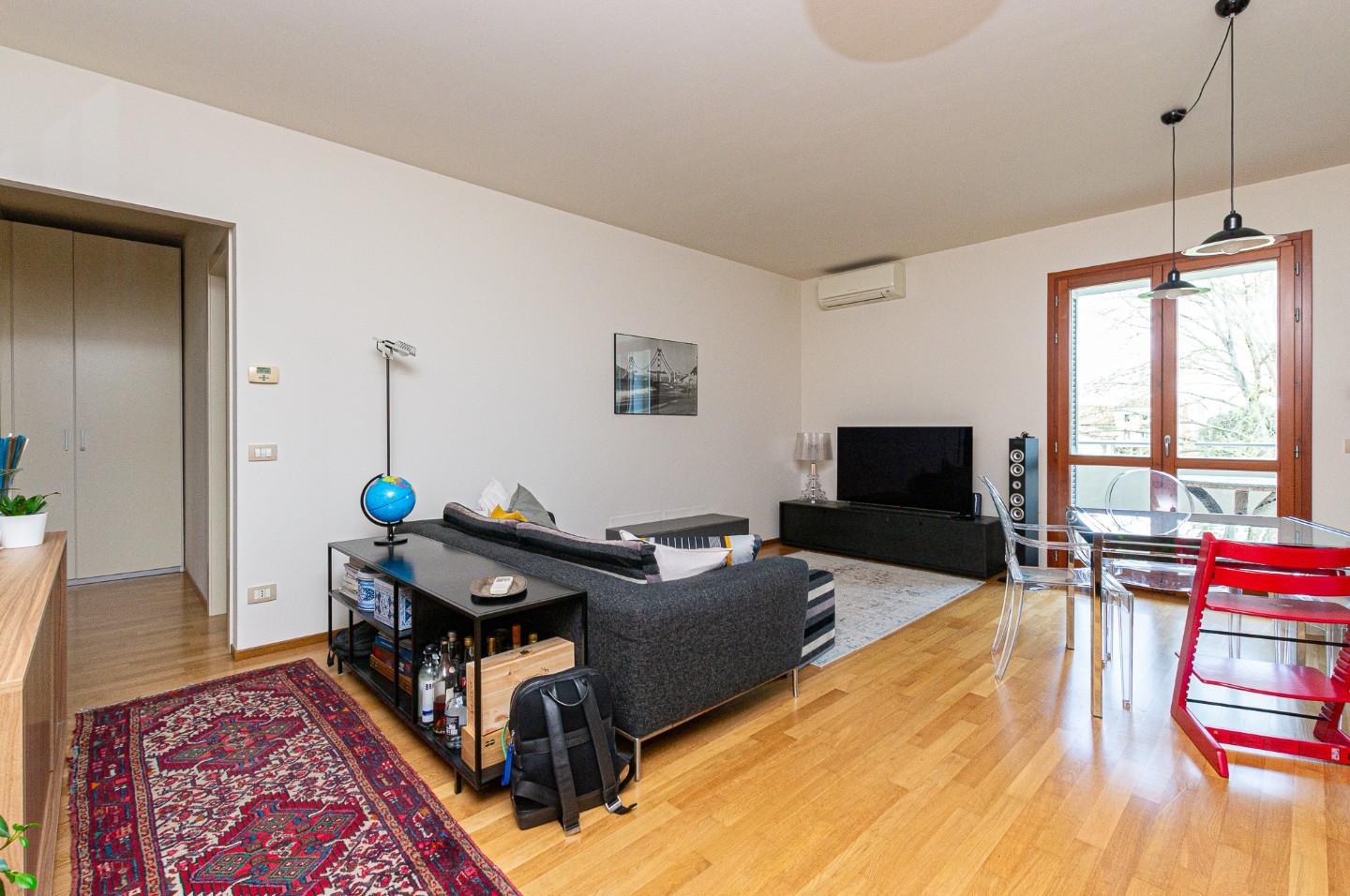 Trilocale con terrazzo a Pontedera