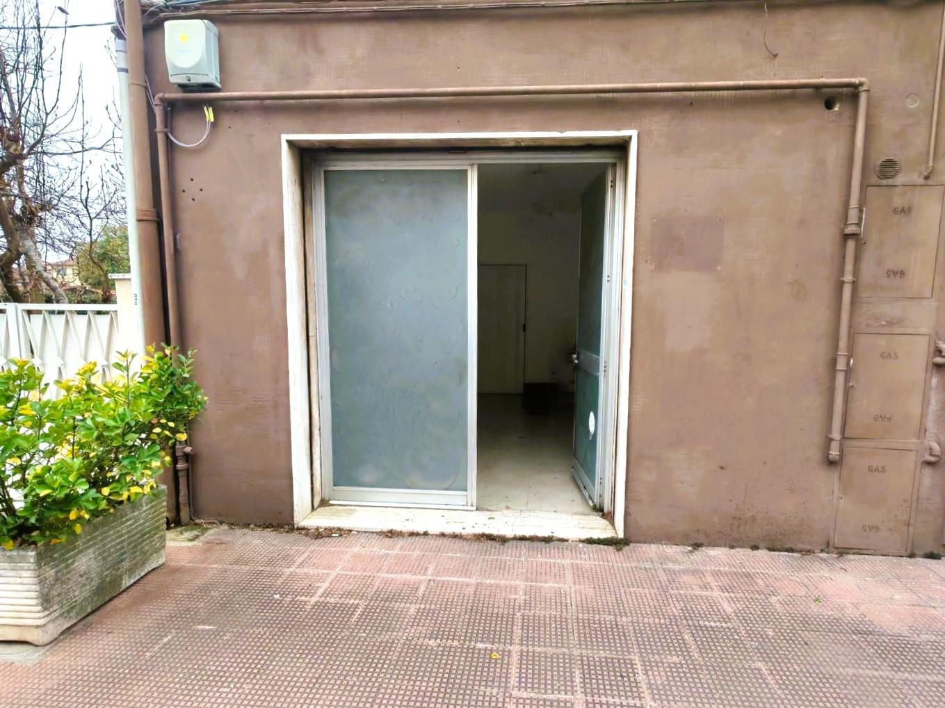 Negozio in vendita a Ponsacco