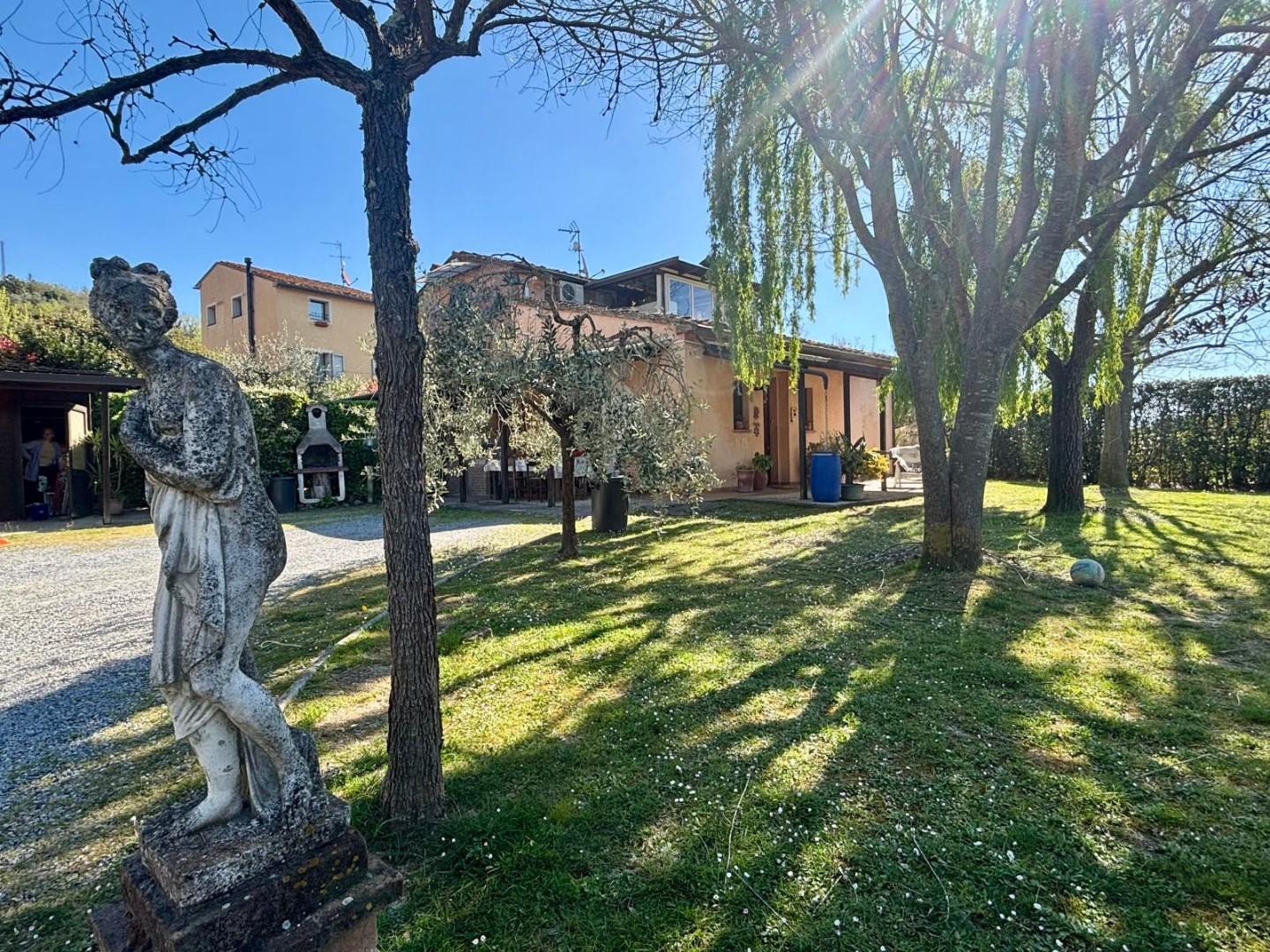 Rustico con giardino, Palaia forcoli