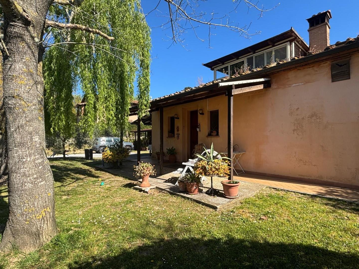 Rustico con giardino, Palaia forcoli