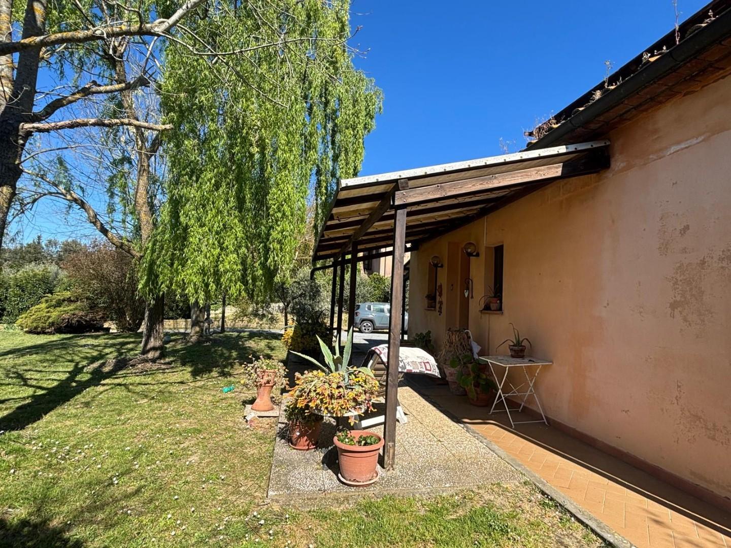 Rustico con giardino, Palaia forcoli