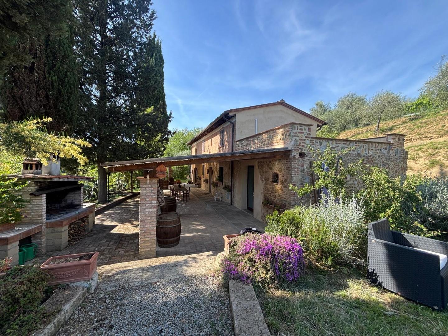 Villa con giardino a Palaia