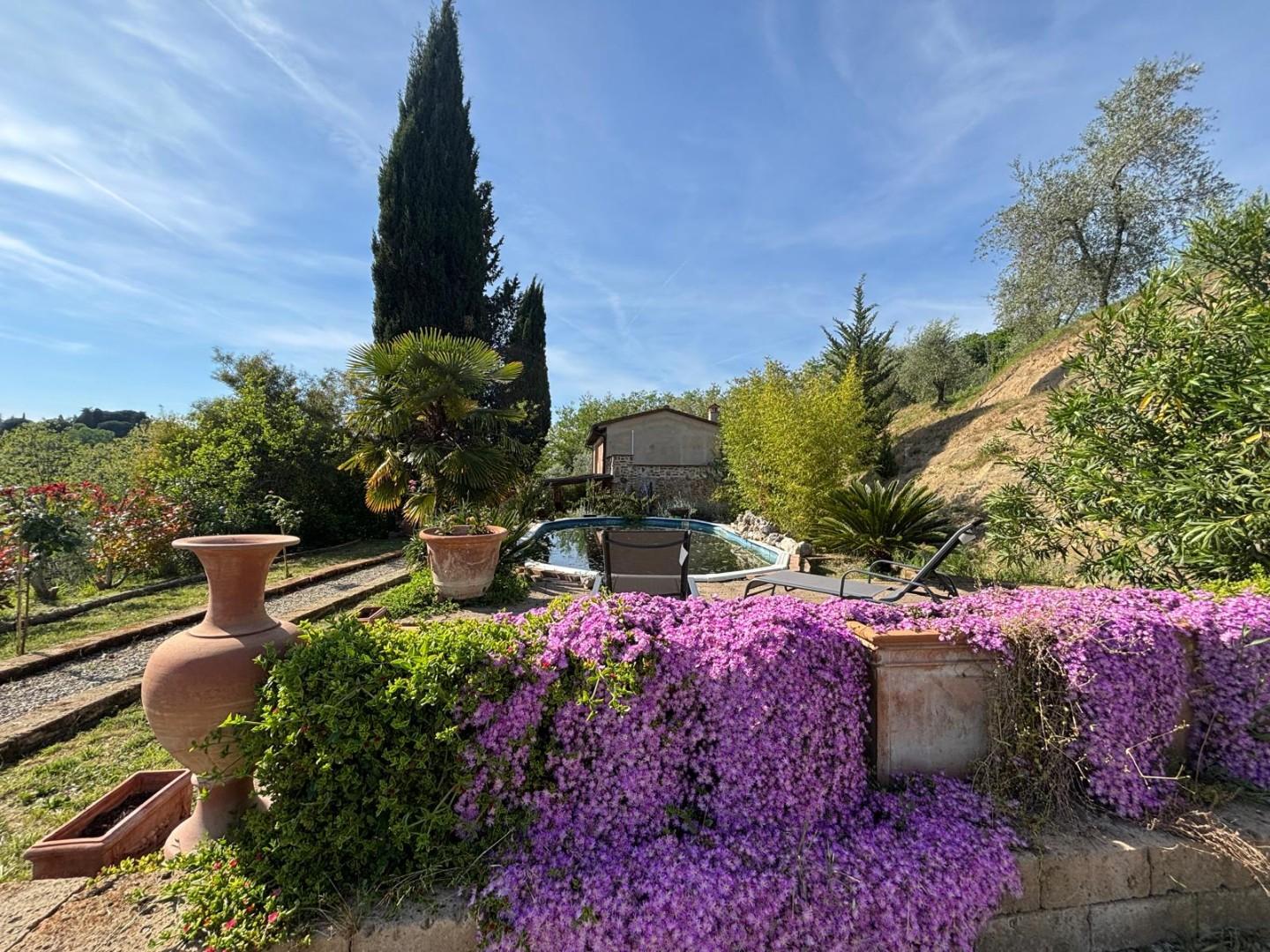Villa con giardino a Palaia