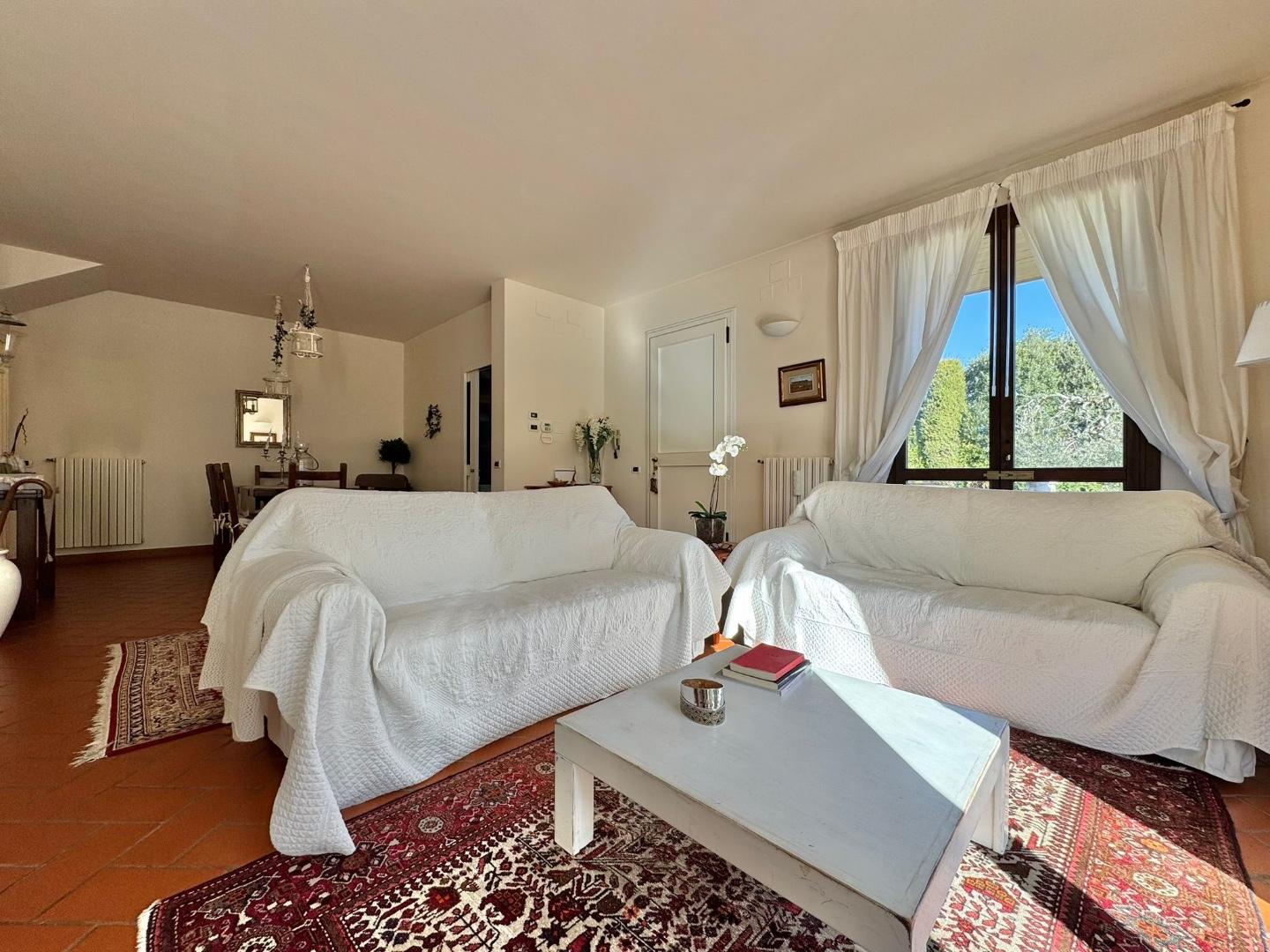 Villa Bifamiliare con giardino a Ponsacco