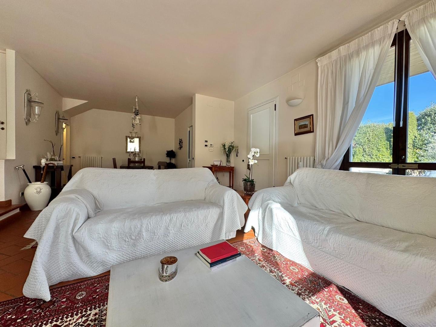Villa Bifamiliare con giardino a Ponsacco