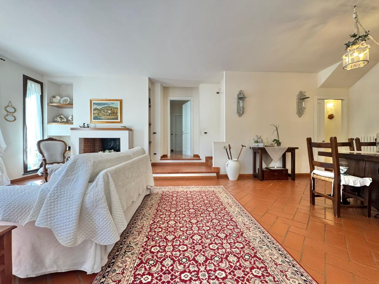 Villa Bifamiliare con giardino a Ponsacco