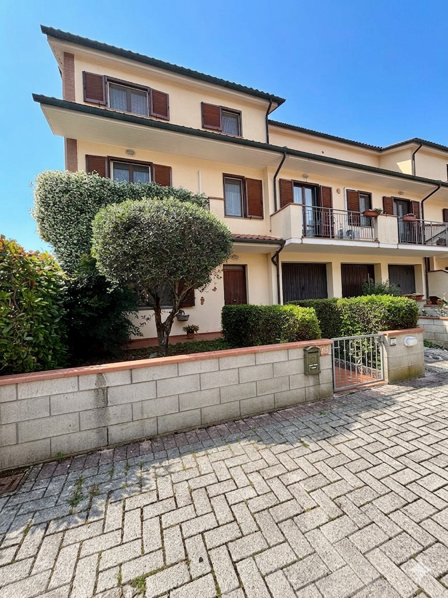 Villa con giardino, Terricciola la rosa