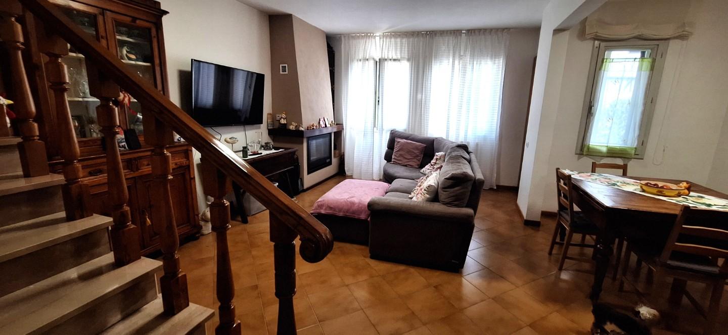 Villa con giardino a Ponsacco