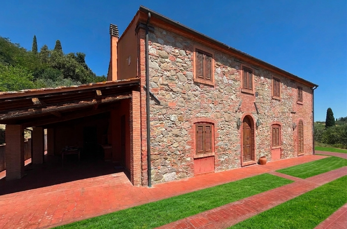 Rustico con giardino a Terricciola