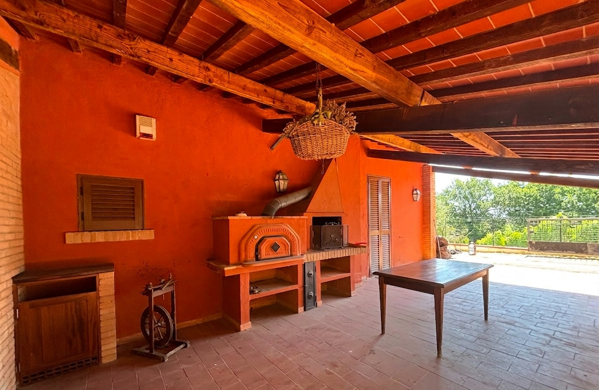 Rustico con giardino a Terricciola