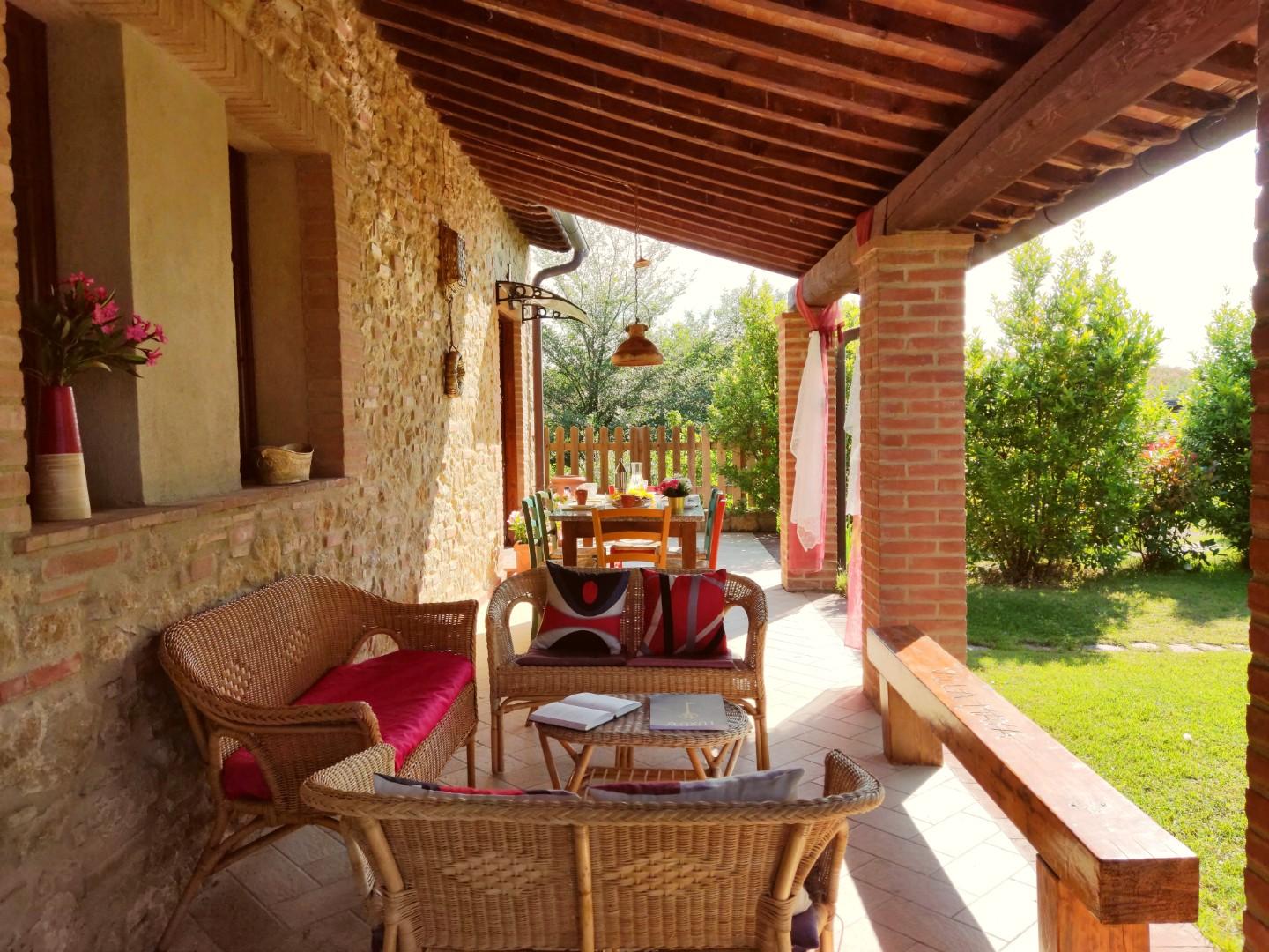Rustico con giardino a Volterra