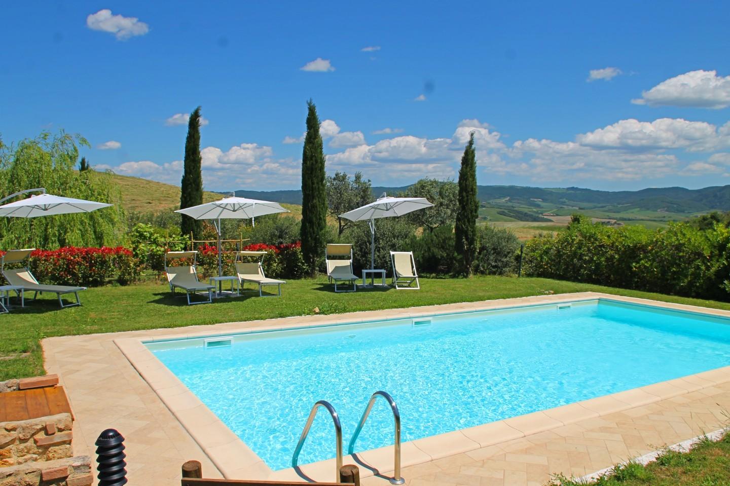 Rustico con giardino a Volterra