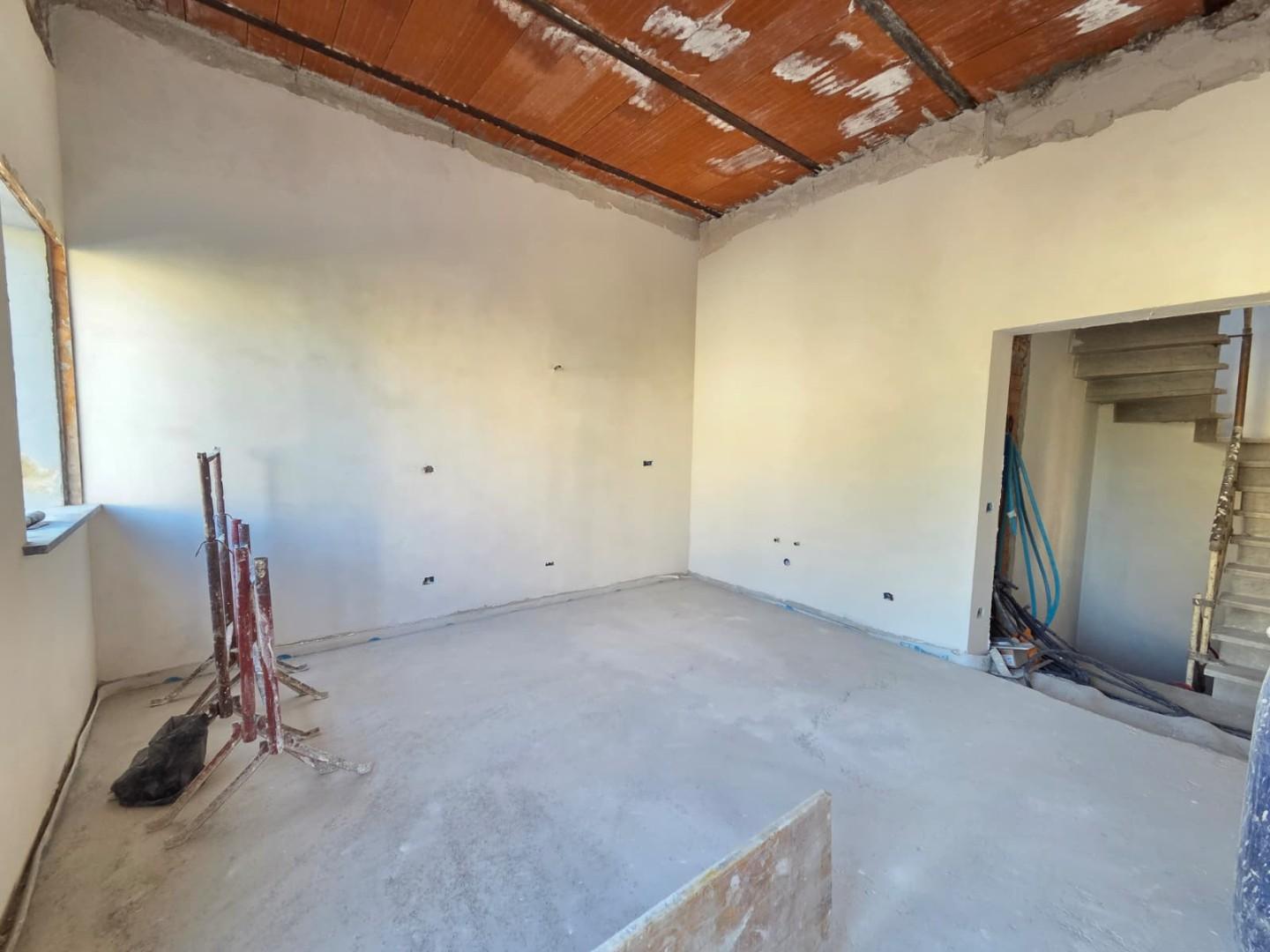 Trilocale ristrutturato a Cascina