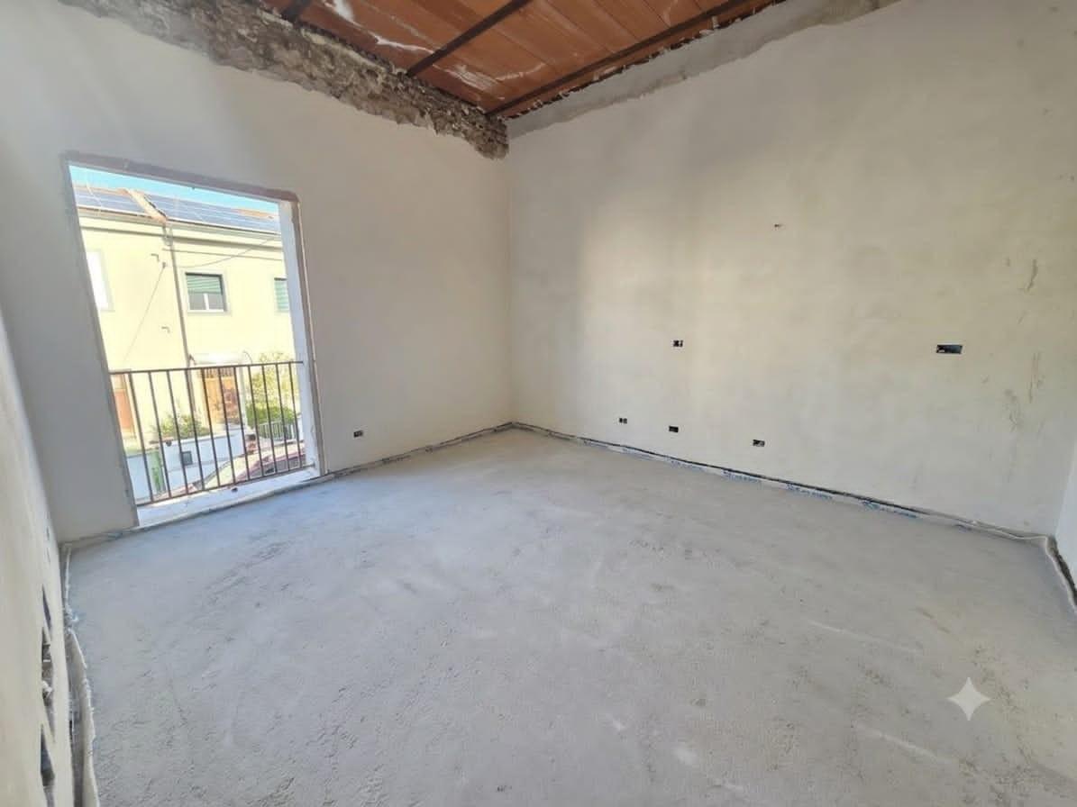 Trilocale ristrutturato a Cascina