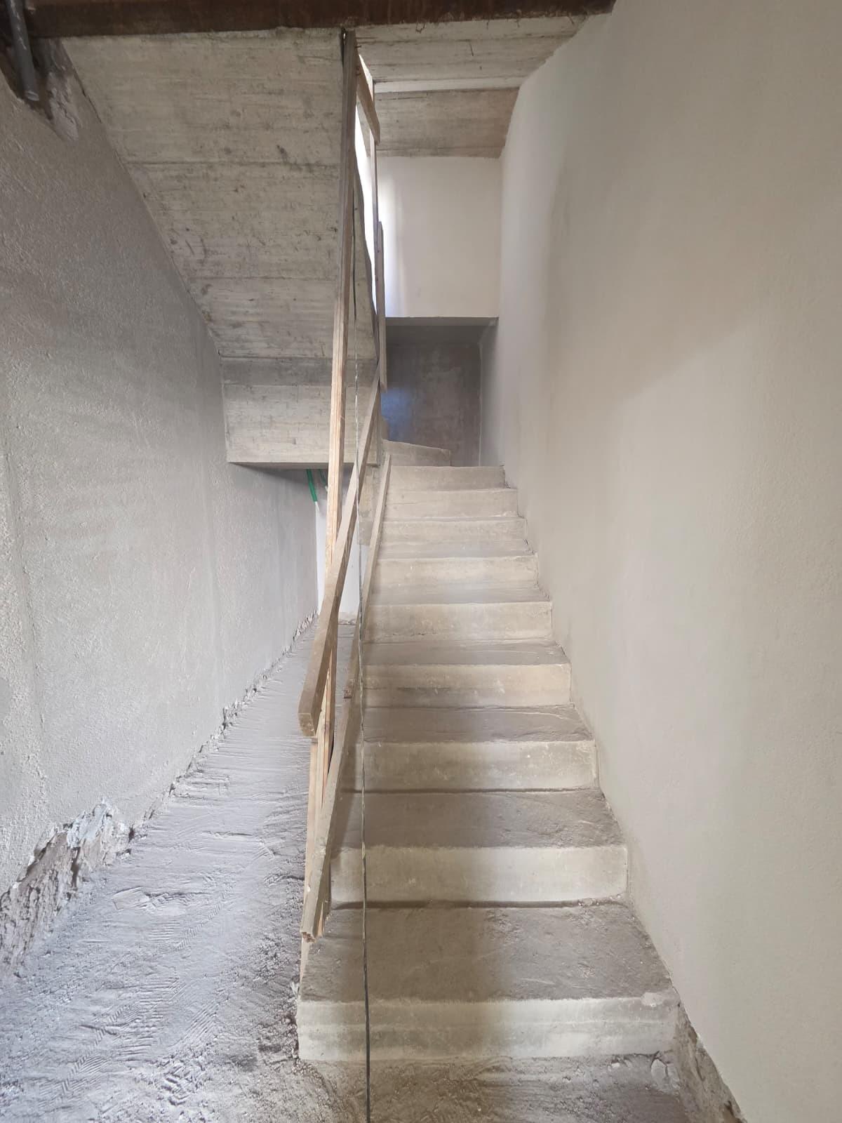 Trilocale ristrutturato a Cascina